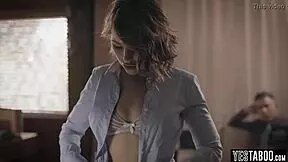 This quickie fuck leads to gaping and rough anal