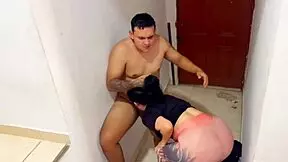 Kolumbijka dostává anální s cizincem v parku 😈