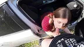 Sloppy outdoor blowjob with beauty