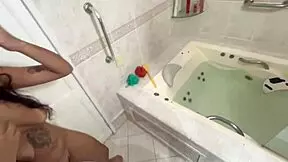 I caught my naked stepdaughter in the bathroom and she offered her hairy pussy so I came inside