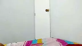 hijastra colegiala seduce padrastro con falda caliente