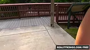 RealityKings นำเสนอ ดูดควยข้างถนนกับ Harley Ann Wolf และ Tyler Steel