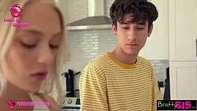 teen 18+ defies taboo, won't suck brother's dick