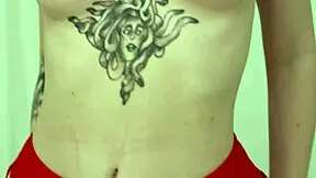 Oh Hayır! Genç Kız Yüzüne Sertçe Sik Sokuldu ve Erkekler Yurdunda Anal Yapıldı!