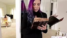 hot teen squirts during massage session