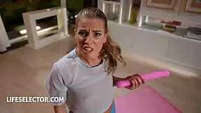 Hey, Eveline Dellai's your horny stepsister in anal fun 😈