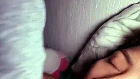 Mi Hermanastra Dafri Chupa Pene y Escupe Semen en Cara!