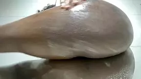 Watch me squirt in the shower, preta says