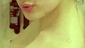 Jessica’s steamy bath turns into pure ASMR bliss