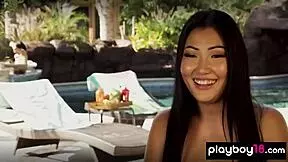 Jade Luv And Friends Slip Out Of Bikinis