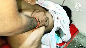 Bhabhi seduces neighbor's son