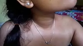 Indian Hot Bhabhi Ne Chut Me Fingering Karke Pani Nikala
