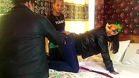 Beautiful housewife gets double penetration in homemade video