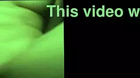 Arousing teen pleasures slit until orgasm!