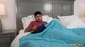 Bangbros - Angel Youngs touches herself in kitchen before roommate’s boyfriend drills her.