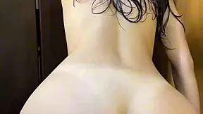 Young girlfriend flaunts big ass
