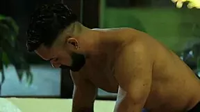 Meu massagista é tão bonito sentei com o cuzinho no pau gostoso dele.