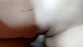 Young latina convinced for homemade video! Rides and screams in pleasure!