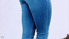 anna kasper’s candid ass caught in hidden footage