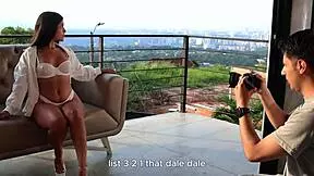 Йо, эта фотосессия стала дикой с латиной, жестко скачущей на моем члене