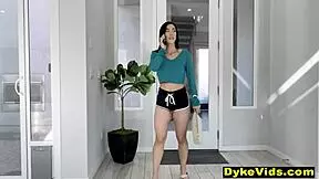 Skinny teen helps boss climax