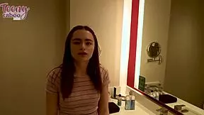 Očim seth napolni reese robbins z spermo v pesjaku z pičko