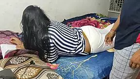 medrasno jebanje z vročo indijsko pastorko in njenim analnim seksom