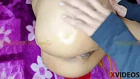 Amateur Indian's steamy sex journey