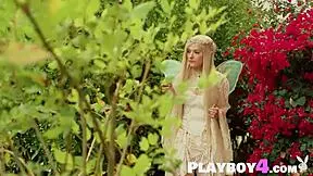 Petite blonde babe eva elfie showed stunning body and posed in sexy costume