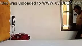 grabo a mi padrastro mientras me ve probandome ropa y termine con la polla dentro de mi coñito