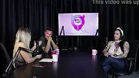 Lexi Mallet Enjoys Gangbang With Strangers At The Motel