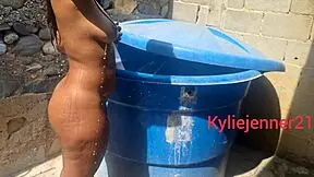 hey, caught my big-ass stepdaughter bathing, wanna know how i fucked her?