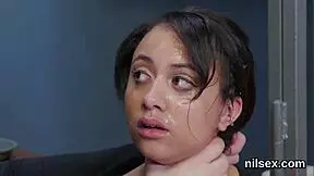 Wow, that hot latin stepmom has a delicious pussy in the bedroom! 😍