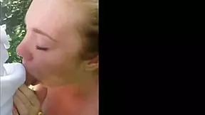 Watch this cute Tinder girl give an outdoor blowjob?