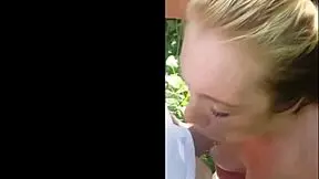 Watch this cute Tinder girl give an outdoor blowjob?