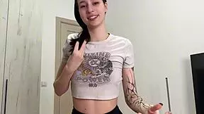 Babe prepares for work every morning routine