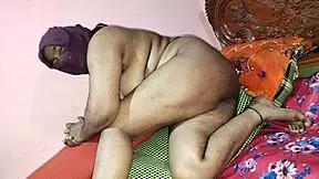 Honeymoon night in hotel: Young Indian wife's first time