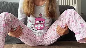 Stepsister Small 18+ Boobs In Pajama FUCK Finger Pussy And Squirting Cum Close Up