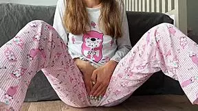 Stepsister Small 18+ Boobs In Pajama FUCK Finger Pussy And Squirting Cum Close Up