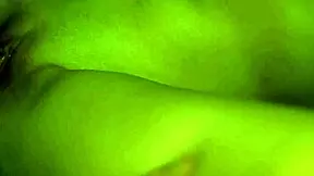 Coloquei na buceta apertada da minha irm� escondido dos nossos pais.