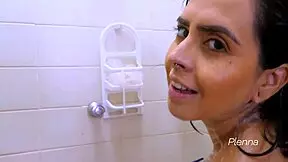 Teen 18+ Masturbates in Bathroom with Big Pussy!
