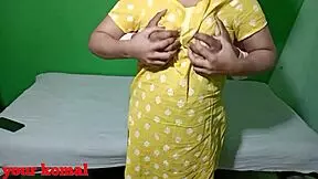 Jija ji, chod dalo apni sali ko with full force. Yeh rasleela in Hindi is pure maza for us!