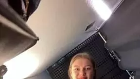 fucking in public with close up on shaved pussy 😍