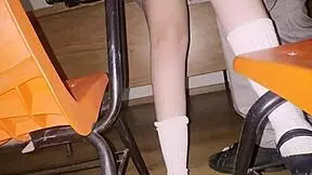 Estudiantes share their love story in classroom, homemade school video part 1