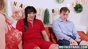 Indian bhabhi enjoys passionate chudai with hindi audio 😍🍆