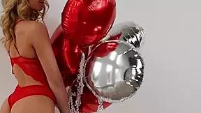 all natural babe strips like a pro 😊