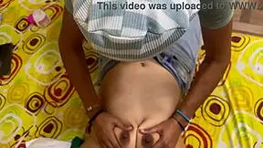 مثلية كندية تظهر لصديقتها الأرجنتينية الجانب البري من الفتاة على الفتاة