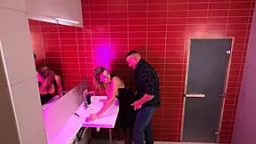 i fucked strangers in the night club toilet and came