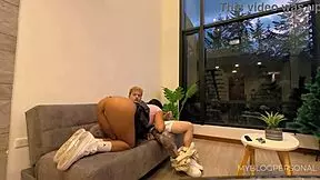 क्या यह लातीना टीन पहली डेट पर जोर से सवारी करती है?