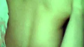 Искаш ли да ми помогнеш да ебам горещата ми виетнамска жена?